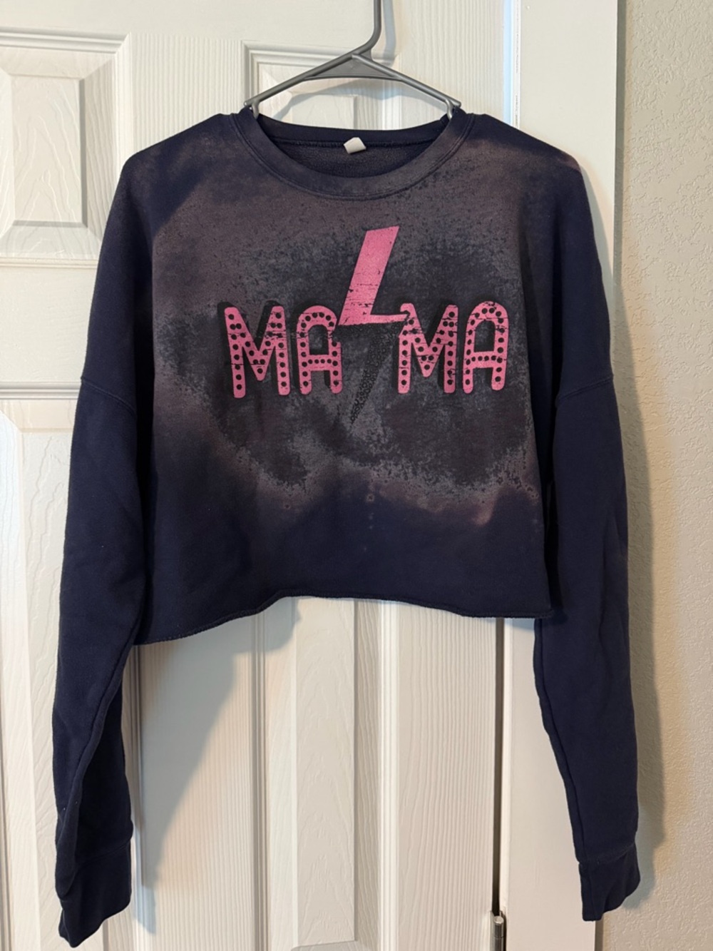 Navy and Pink "MAMA" Graphic Cropped Sweatshirt